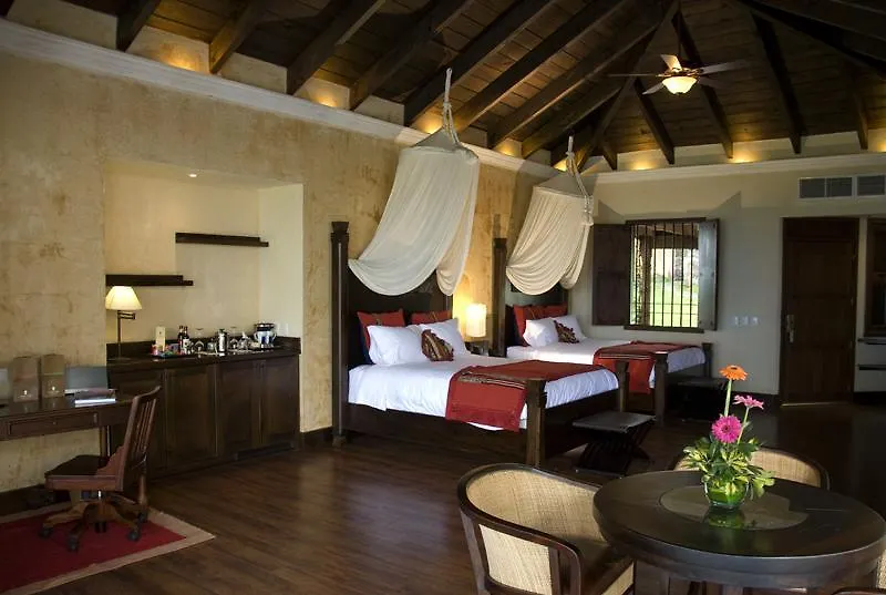 Hotel La Reunion Golf Resort And Residences Antigua 5*,